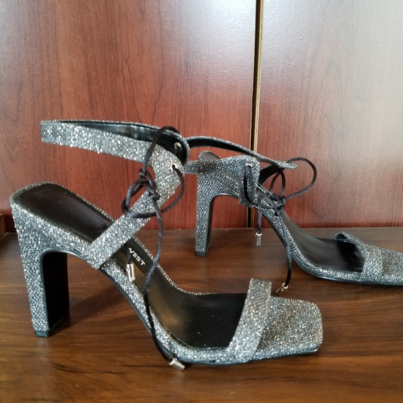 nine west longitano heel sandal